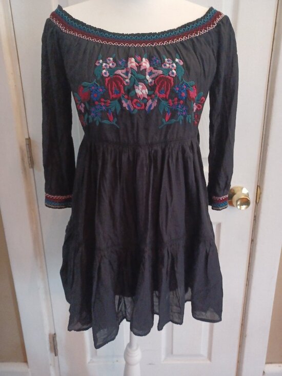 Free People Dresses & Skirts - Free People Sunbeams Black Floral Embroidery Tiered Babydoll Dress Boho